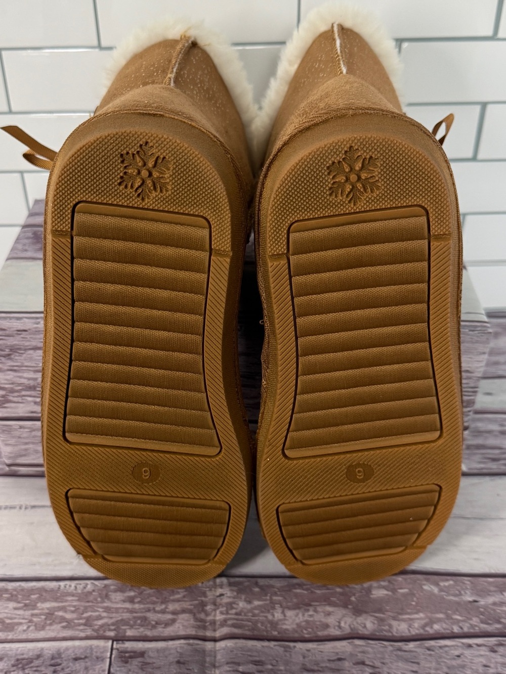 L&D Women’s Tan Cozy Faux Suede Pull On Winter Boots with a side bow Size 6 - Picture 7 of 10